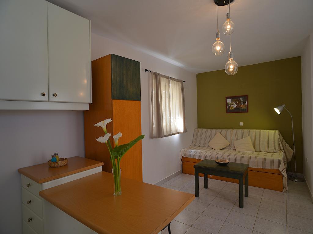 Granny'S House Apartment Palekastro Exterior photo