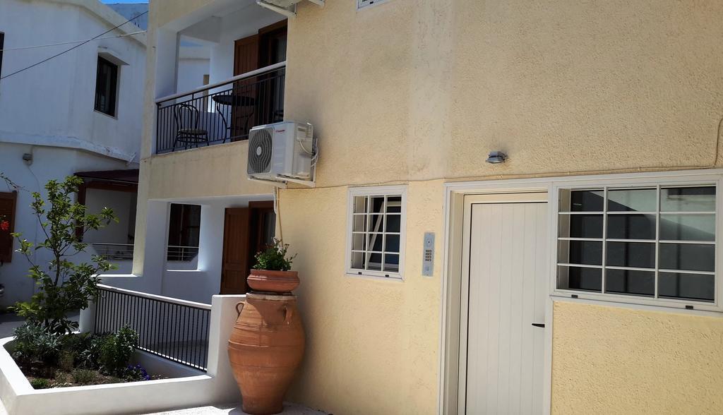 Granny'S House Apartment Palekastro Exterior photo